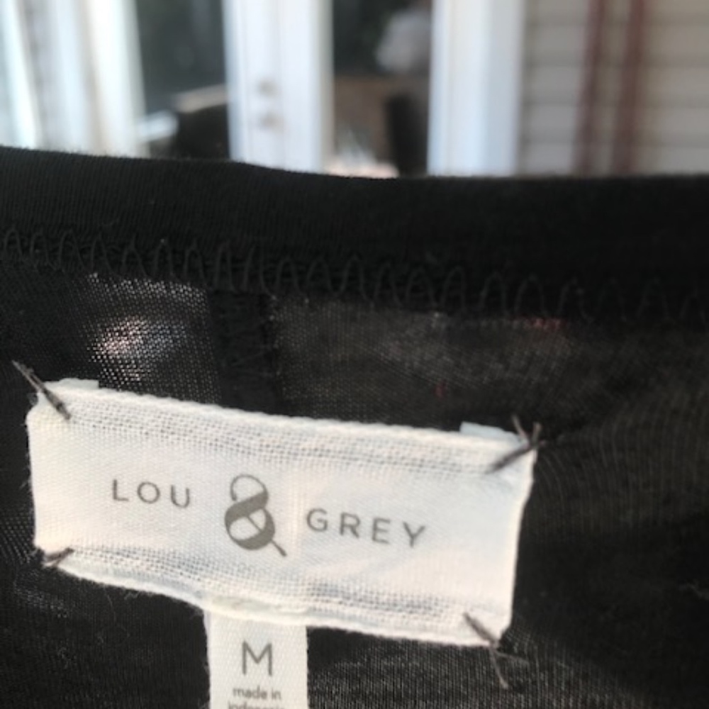 Lou and Grey Medium Flowing black T Shirt